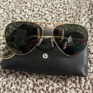 Ray-Ban Aviator Sunglasses - Polarized